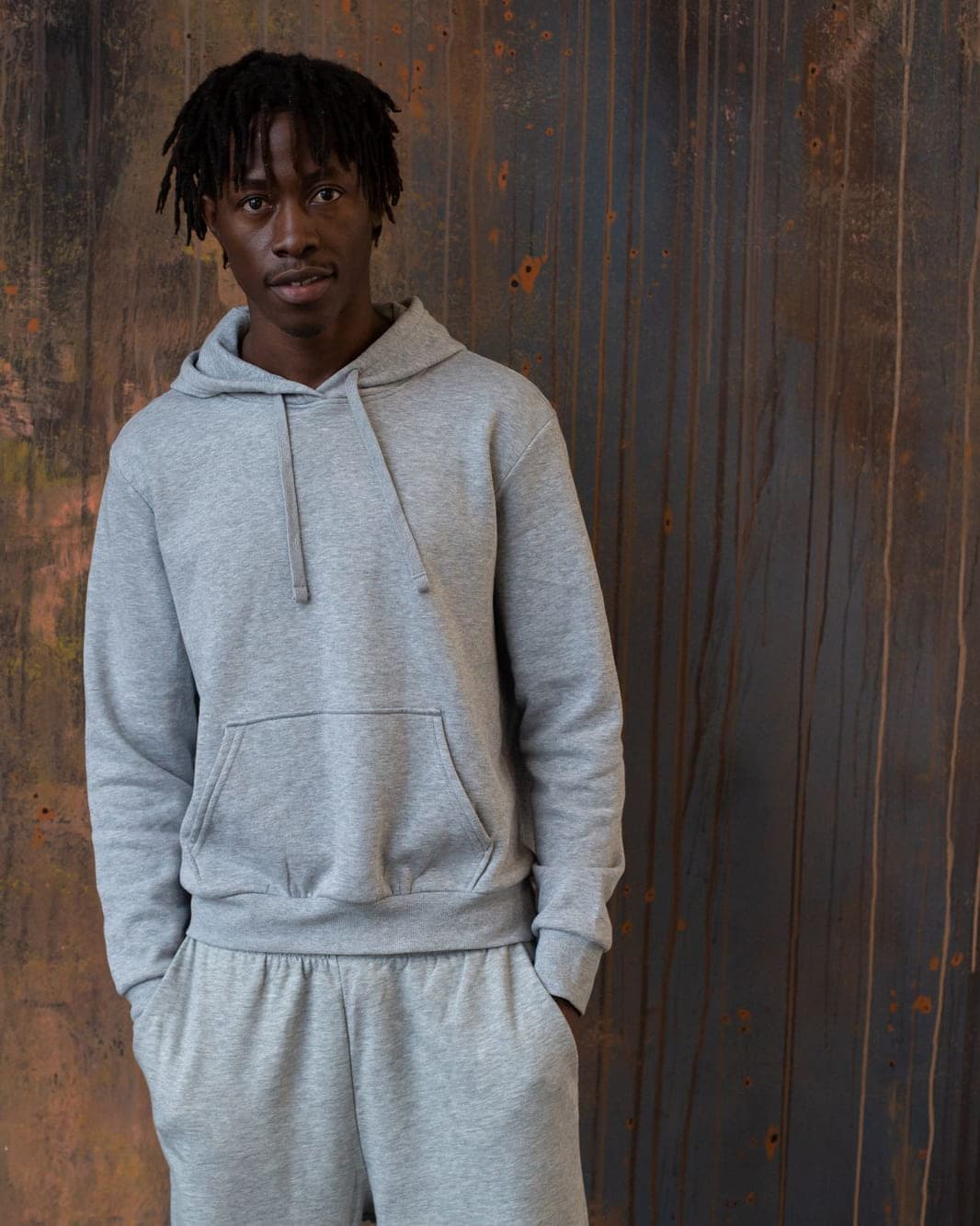 Hoodies & Sweatshirts