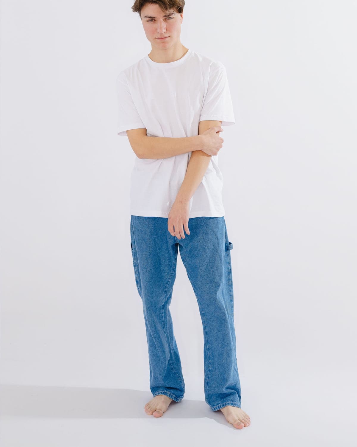 Relaxed Carpenter Jeans in Blue — full length