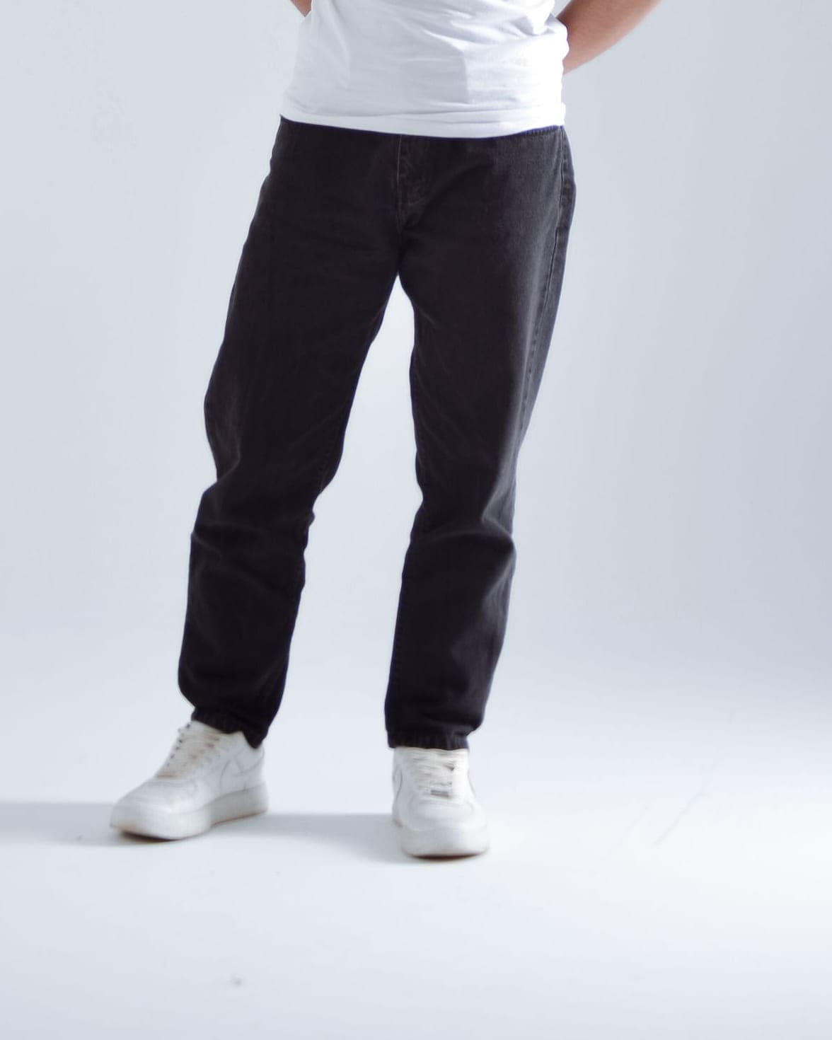 Washed Black Straight in Washed Black — full leg
